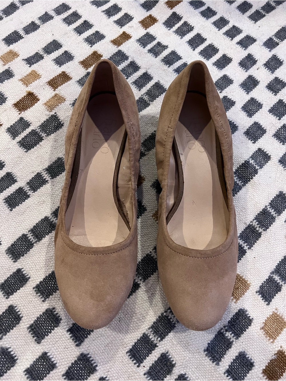 Franco Sarto Comfort Suede Round-Toe Pumps - Taupe size 6.5